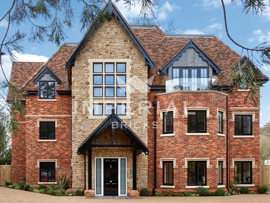 Large residential development built using Urban Weathered and Farmhouse Orange handmade bricks.