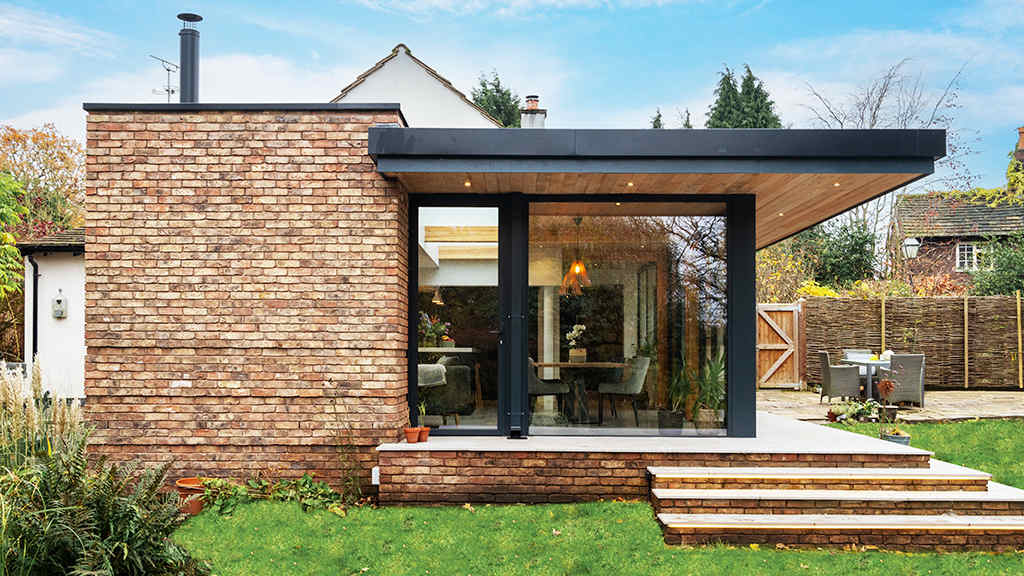 York Clamp bricks on residential extension in North East England.